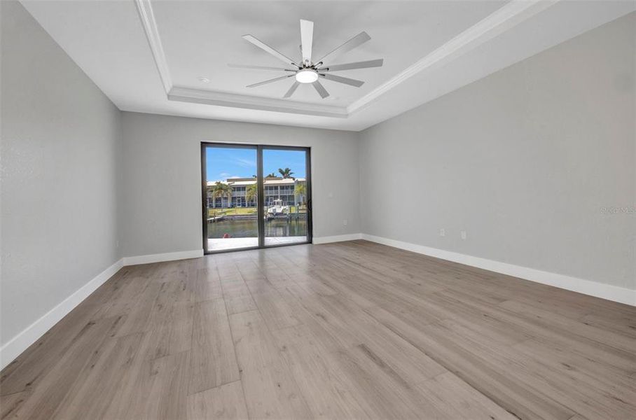 Spacious, unfurnished interior of a new home in , Punta Gorda (Image 29).