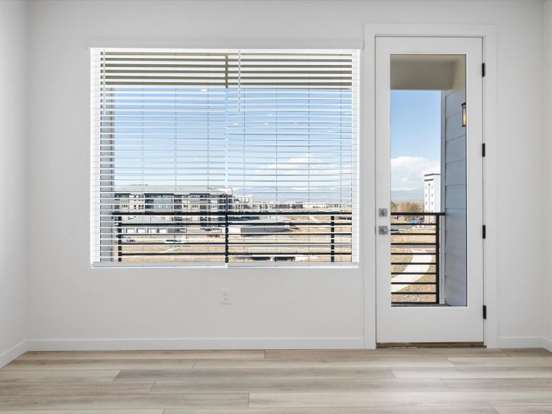 Spacious, unfurnished interior of a new home in Gateway Commons, Denver (Image 18).