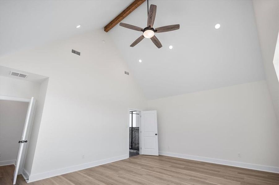 Spacious, unfurnished interior of a new home in , Lindale (Image 34).