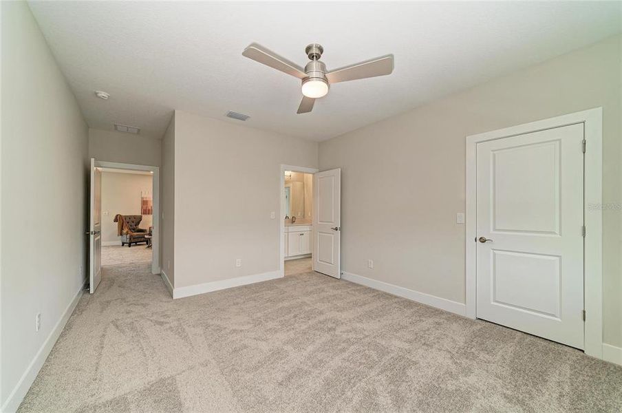 Spacious, unfurnished interior of a new home in Barrington Preserve, Parrish (Image 58).