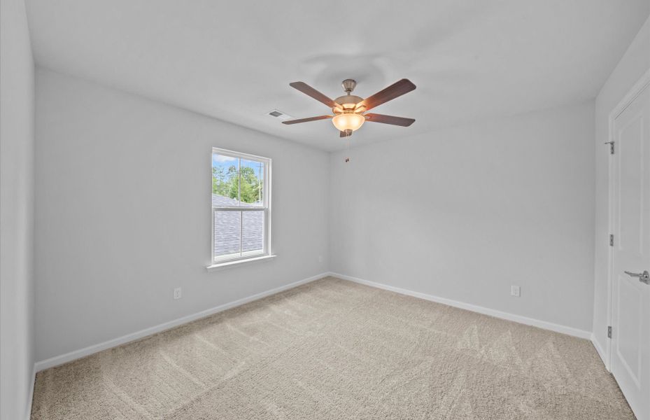 Spacious, unfurnished interior of a new home in Indigo Park, Easley (Image 17).