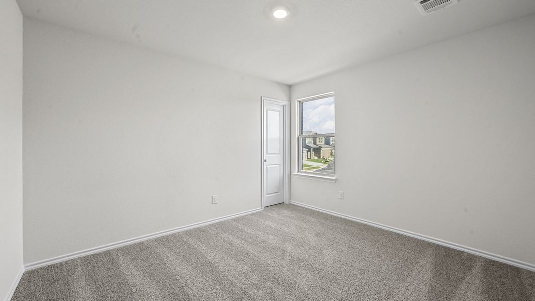 Spacious, unfurnished interior of a new home in Elevon, Lavon (Image 24).