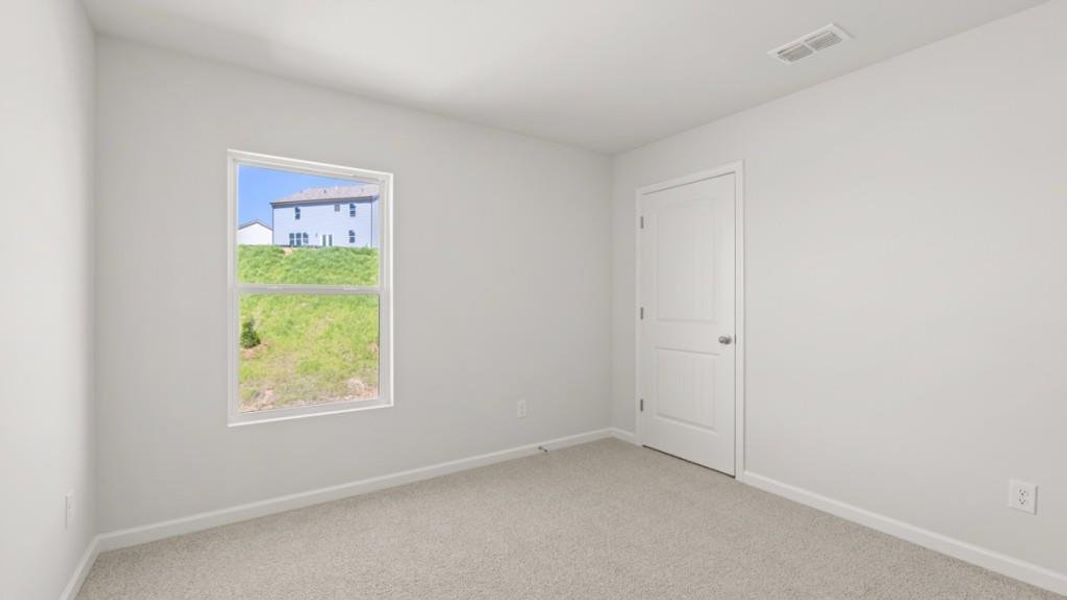 Spacious, unfurnished interior of a new home in Sheffield Highlands, Dallas (Image 17).