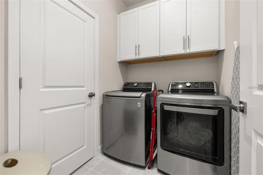 Furnished interior view inside a new home in , Clermont (Image 26).