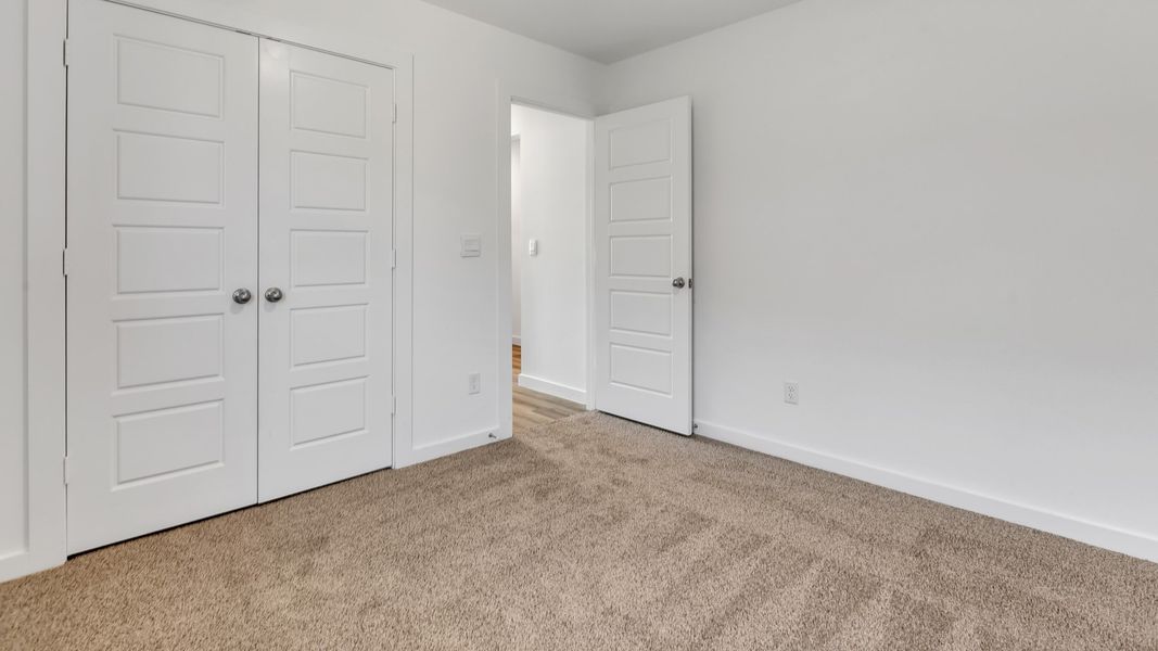Spacious, unfurnished interior of a new home in Terra Vista, Lubbock (Image 11).