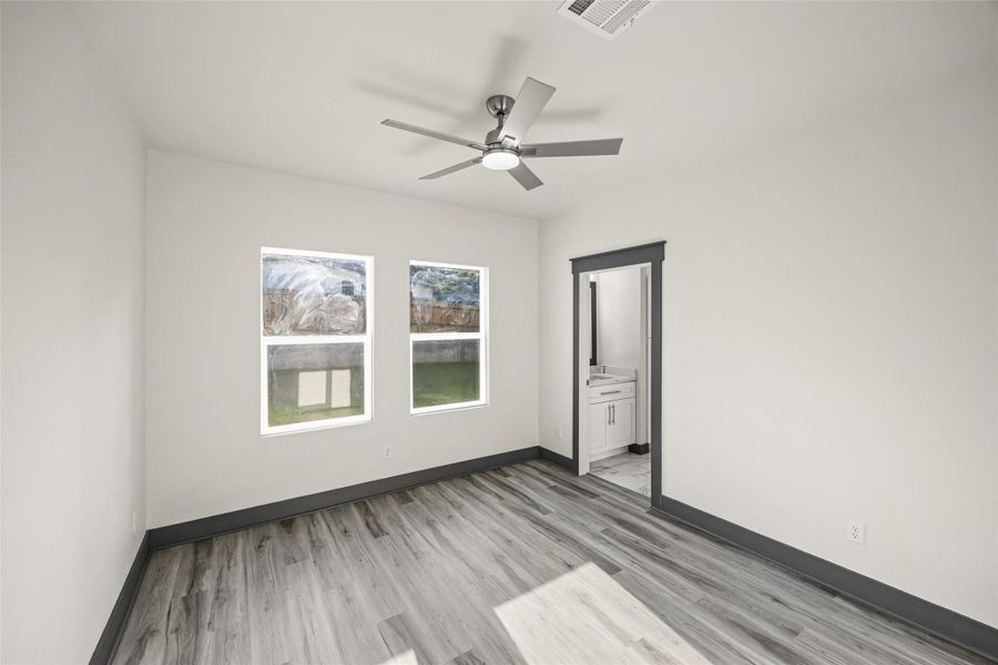 Spacious, unfurnished interior of a new home in , Conroe (Image 17).