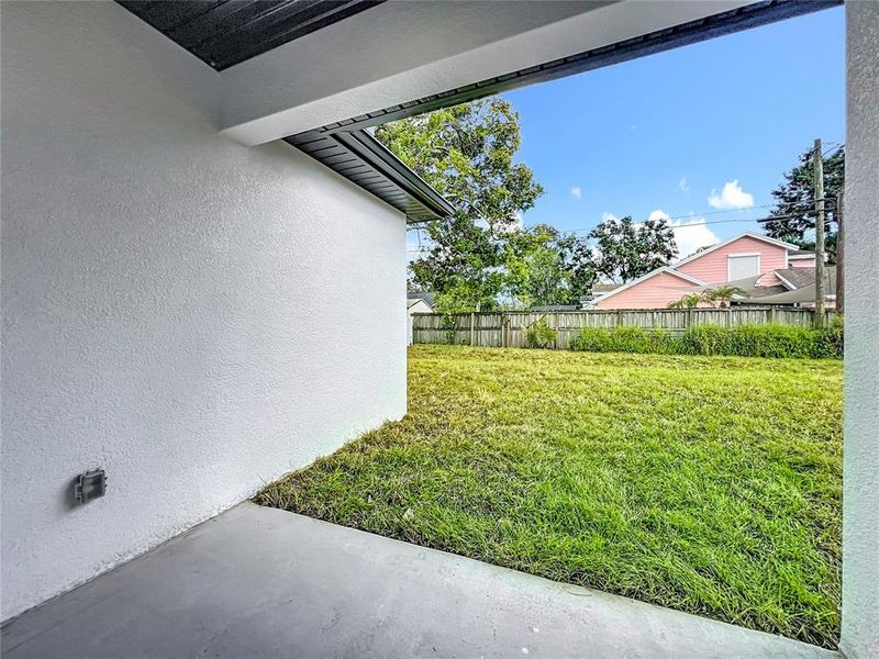 Exterior details and patio area of a home in , Orlando (Image 33).