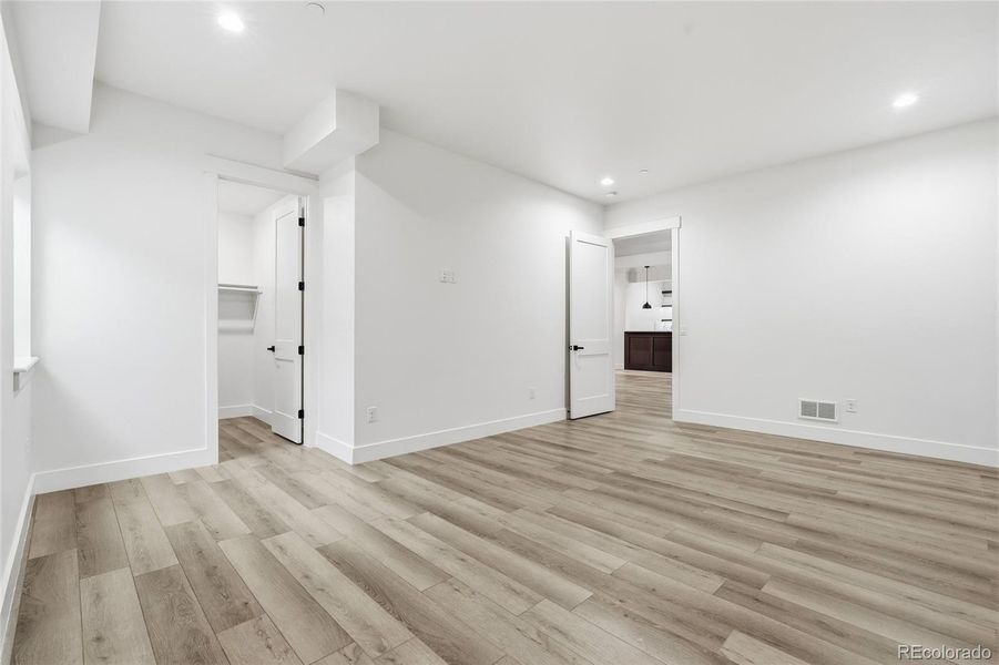Spacious, unfurnished interior of a new home in , Brighton (Image 42).