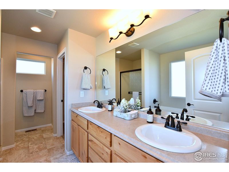 Furnished interior view inside a new home in Southridge, Johnstown (Image 16).