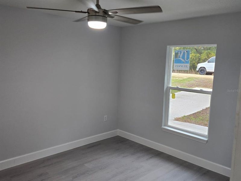 Spacious, unfurnished interior of a new home in , Dunnellon (Image 9).
