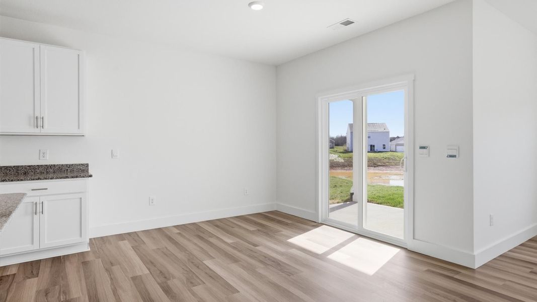 Spacious, unfurnished interior of a new home in Millstone Village, Morristown (Image 21).