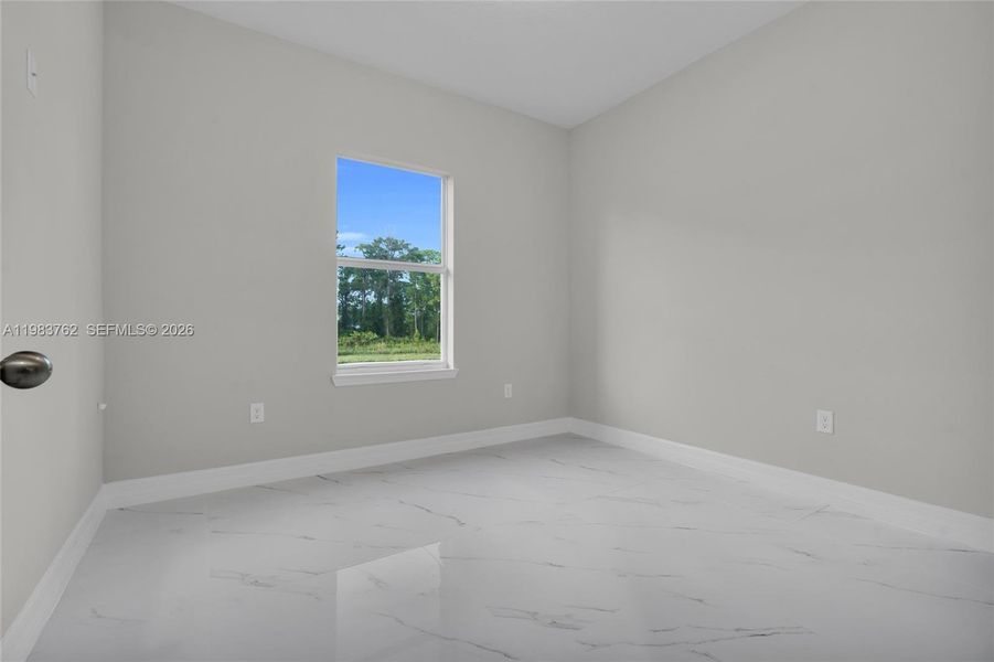 Spacious, unfurnished interior of a new home in , Lehigh Acres (Image 12).