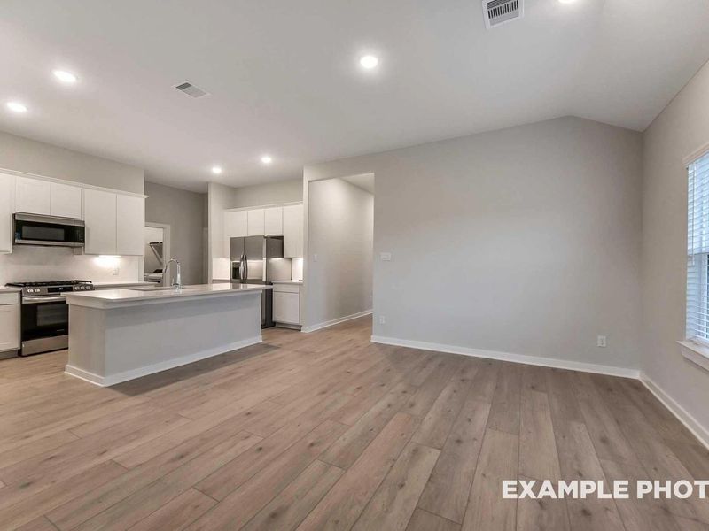 Image 20 of a home in Sunterra.