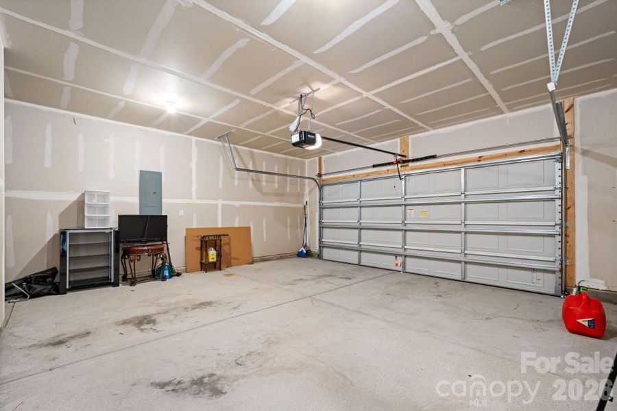 Image 43 of a home in The Hamptons at Hickory.