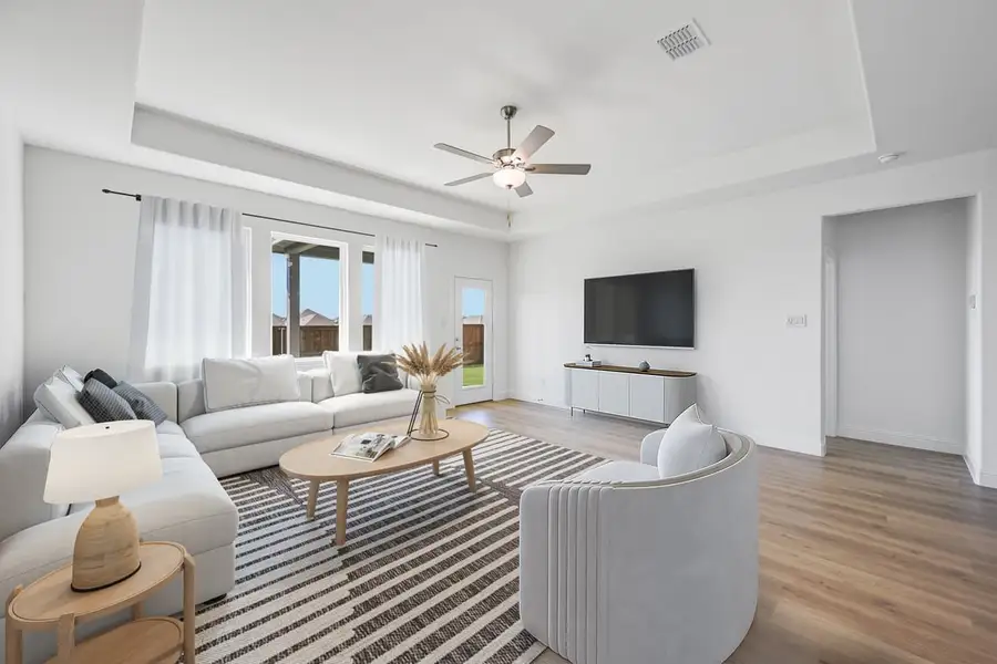 Furnished interior view inside a new home in Madero 50s, Fort Worth (Image 3).