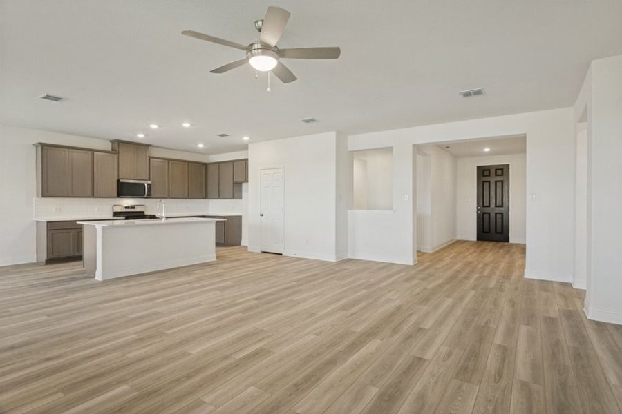 Spacious, unfurnished interior of a new home in The Preserve Estates, Justin (Image 18).