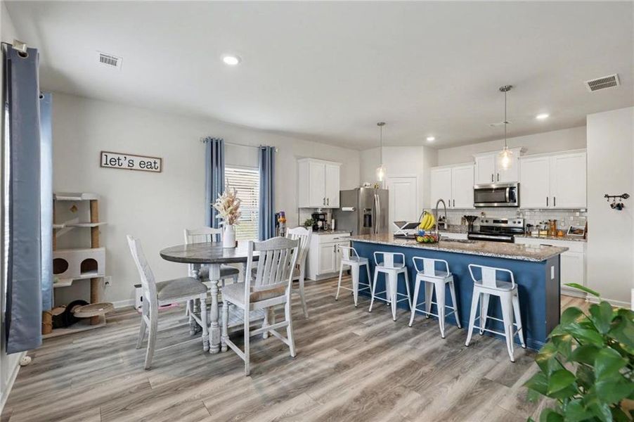 Furnished interior view inside a new home in , Villa Rica (Image 17).