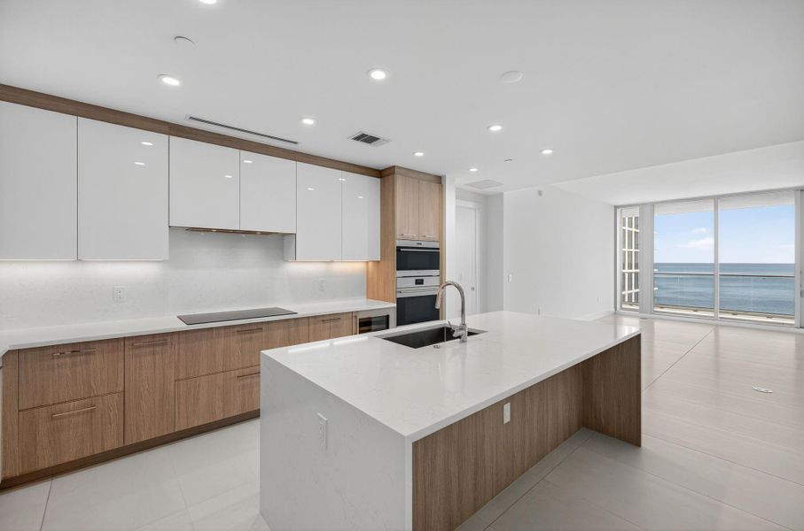 Furnished interior view inside a new home in , Fort Lauderdale (Image 19).