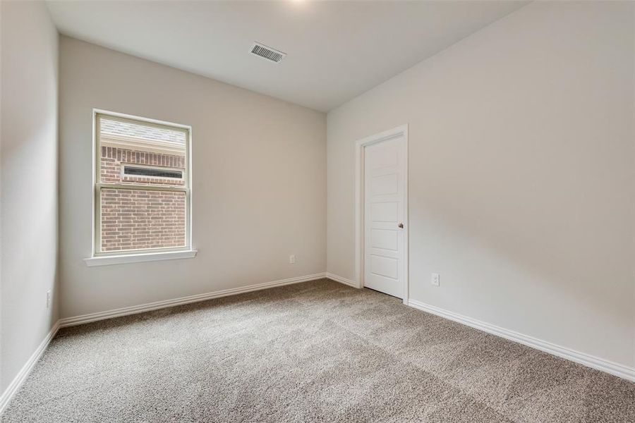 Spacious, unfurnished interior of a new home in Spiritas Ranch, Little Elm (Image 15).