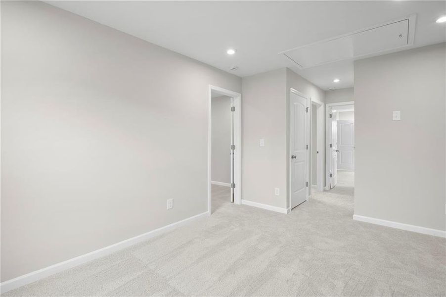 Spacious, unfurnished interior of a new home in Sage Woods, Dallas (Image 14).