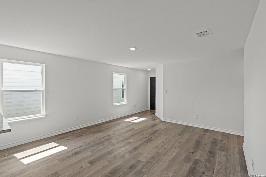 Spacious, unfurnished interior of a new home in Dove Song, Marion (Image 24).