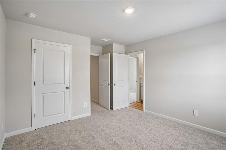 Spacious, unfurnished interior of a new home in Artisan Walk, Fairburn (Image 29). Spacious, unfurnished interior of a new home in Artisan Walk, Fairburn (Image 29).
