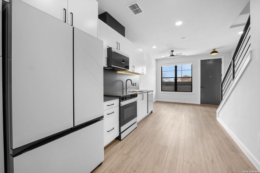 Furnished interior view inside a new home in , New Braunfels (Image 4).
