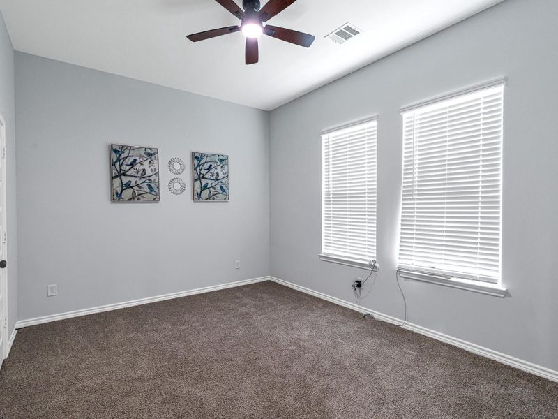 Spacious, unfurnished interior of a new home in , Houston (Image 25).