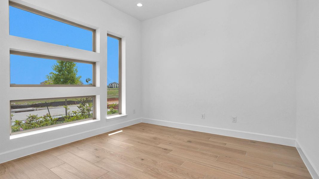 Spacious, unfurnished interior of a new home in Austin Point, Richmond (Image 14).