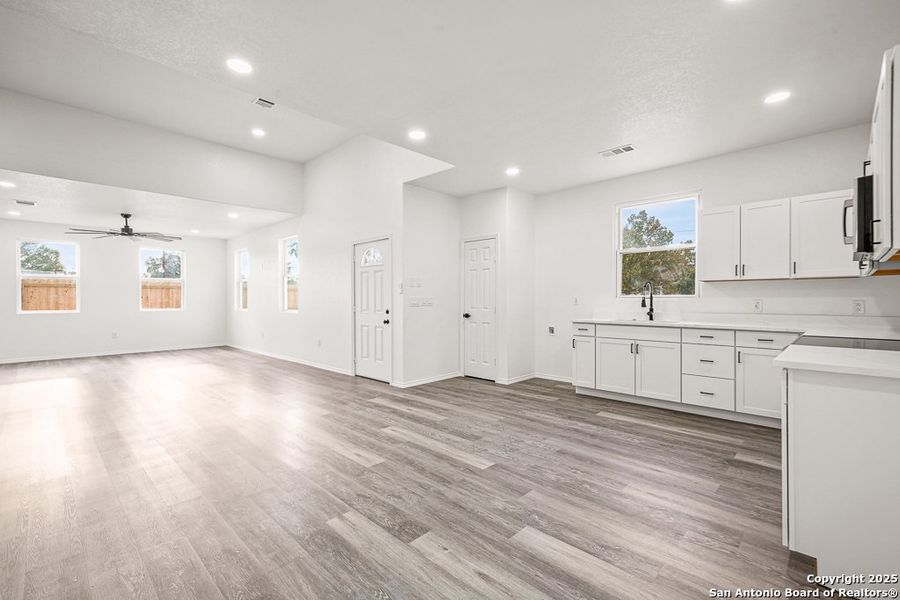 Image 23 of a home in . Image 23 of a home in .