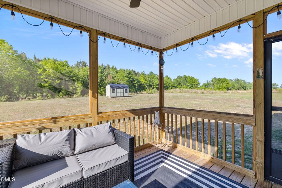 24-Alt View Screen Porch