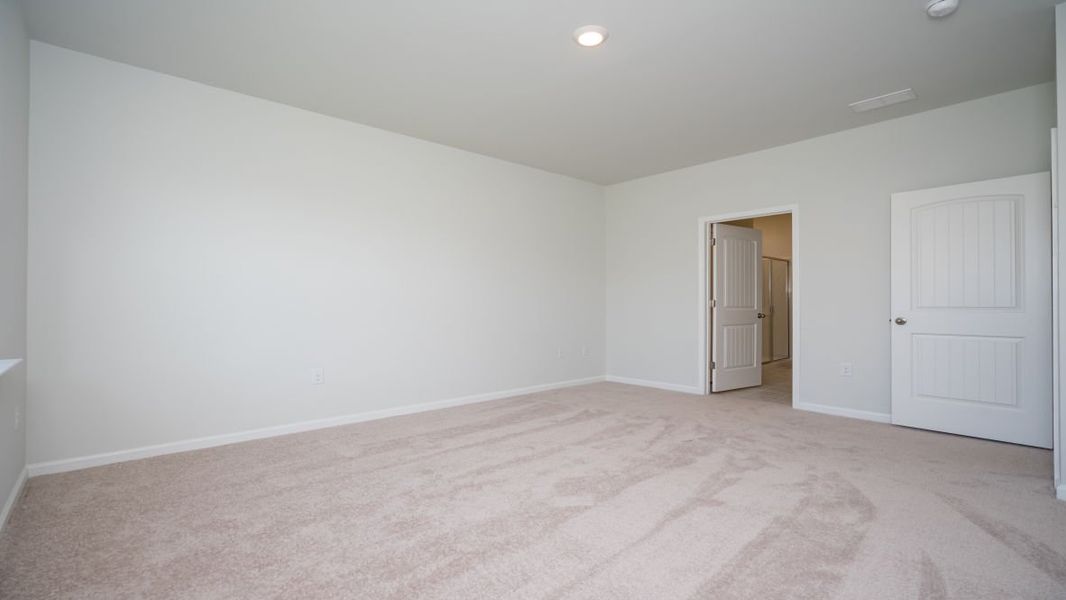 Spacious, unfurnished interior of a new home in Cedar Hill Landing, Navassa (Image 22).