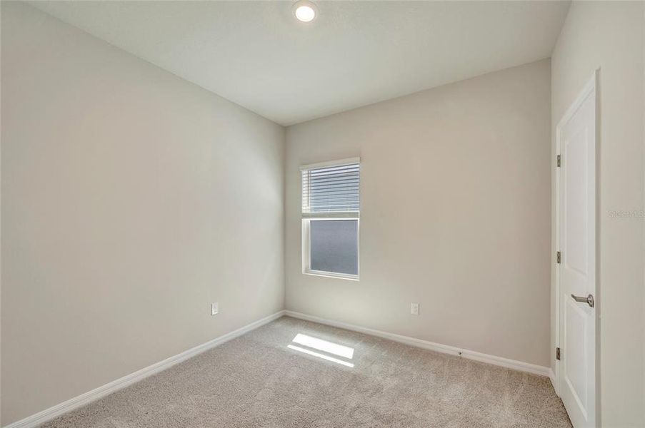 Spacious, unfurnished interior of a new home in Chapel Crossings - Garden Series, Wesley Chapel (Image 10).