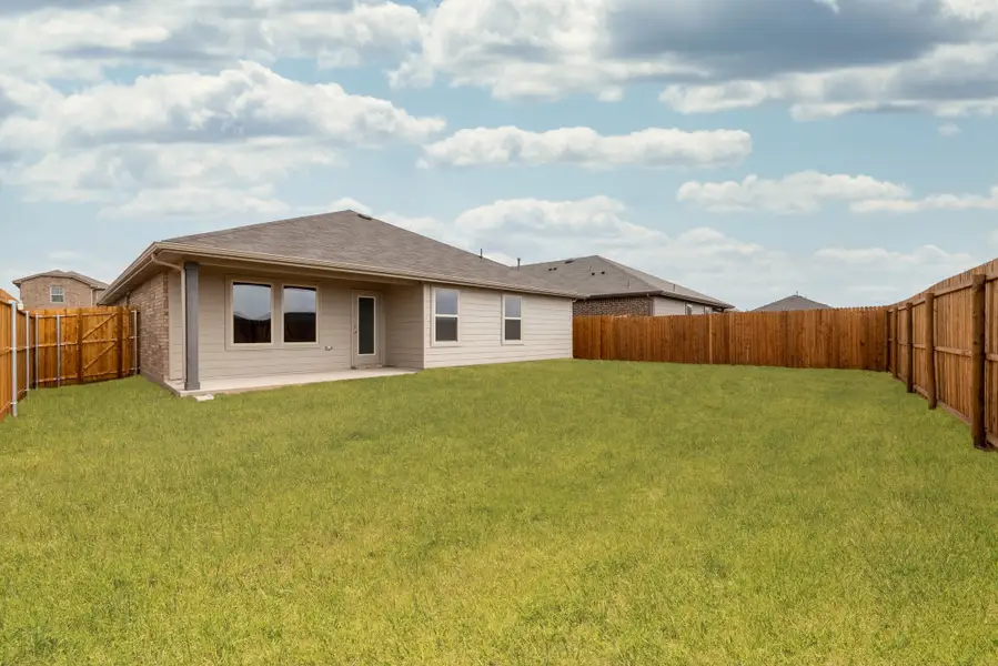 Exterior details and patio area of a home in Verandah, Royse City (Image 2).
