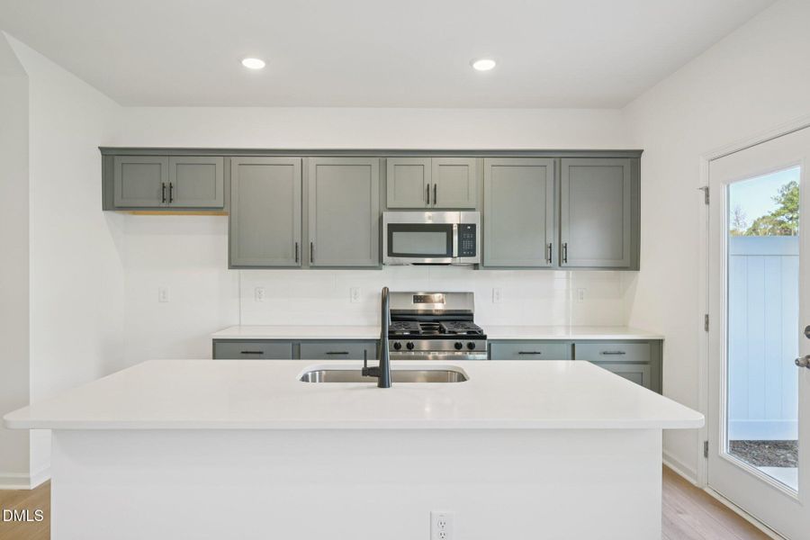 13-web-or-mls-Flagstone Way-S2410-013