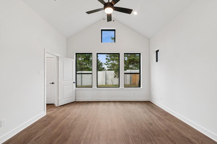 Spacious, unfurnished interior of a new home in Colton 45' Homesites, Todd Mission (Image 17).