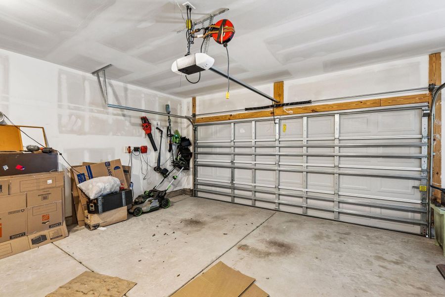 Spacious, unfurnished interior of a new home in , Huger (Image 21).