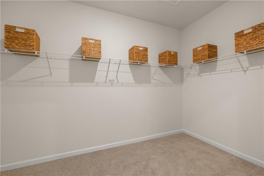 Spacious, unfurnished interior of a new home in , Buckhead (Image 20).