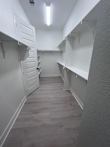 Spacious, unfurnished interior of a new home in , Fort Worth (Image 14).