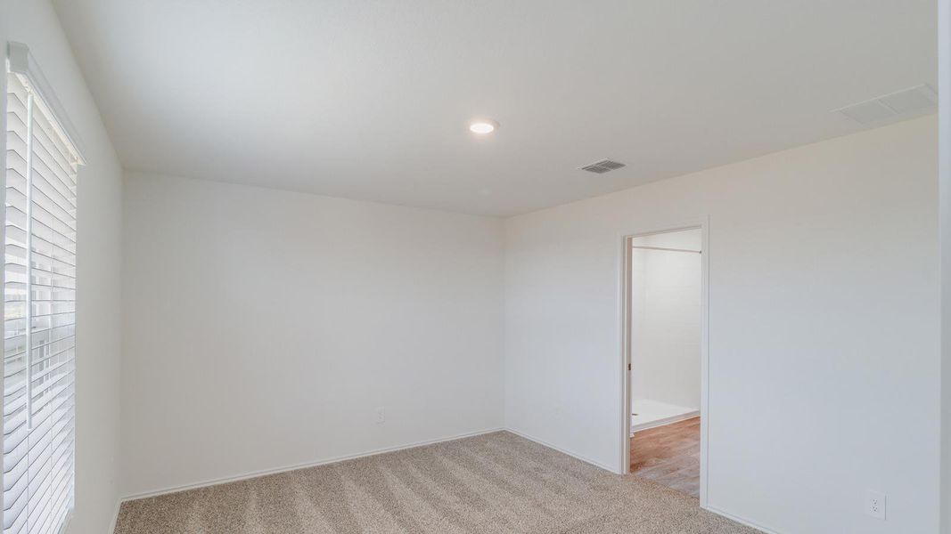 Spacious, unfurnished interior of a new home in Wayside, Uhland (Image 12).