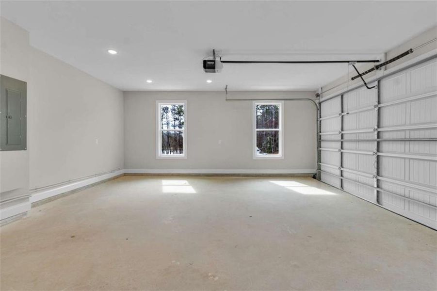Spacious, unfurnished interior of a new home in , Jonesboro (Image 75).
