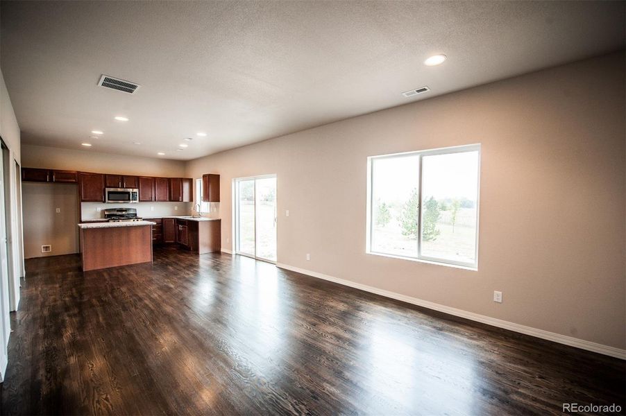 Spacious, unfurnished interior of a new home in , Colorado Springs (Image 22).