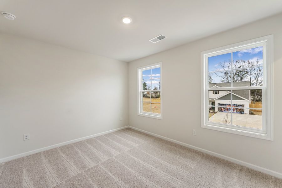 Spacious, unfurnished interior of a new home in Fairview Falls, Chesnee (Image 23).