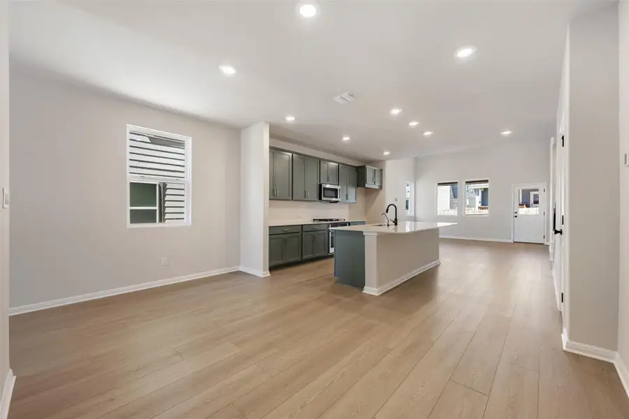 Representative images and renderings are for illustrative purposes. Actual structural options and design finishes of home may vary.