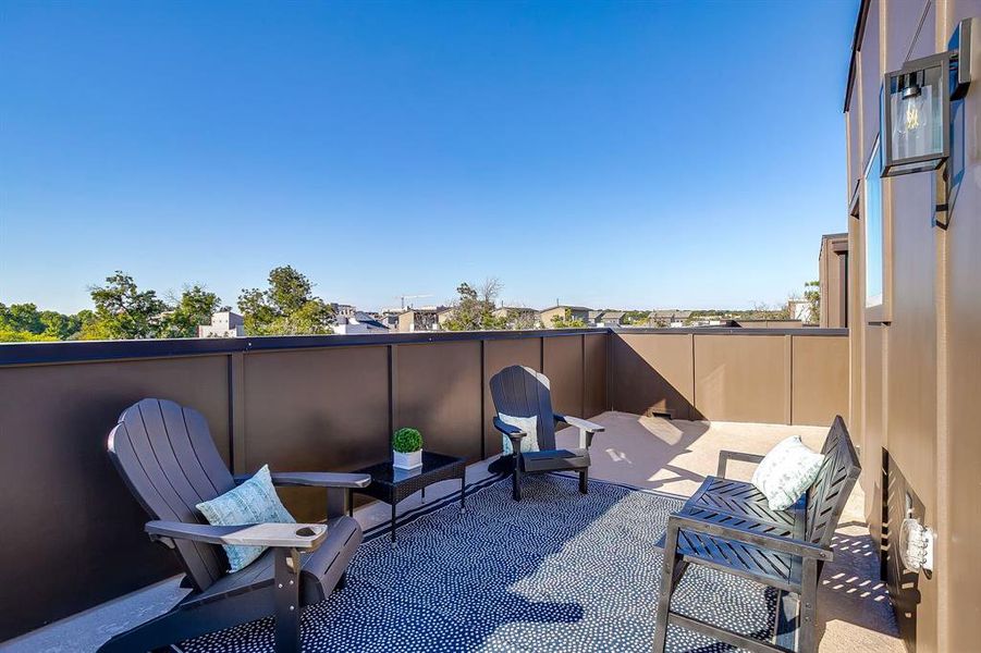 Breathtaking downtown Fort Worth skyline views from your private rooftop. Breathtaking downtown Fort Worth skyline views from your private rooftop.