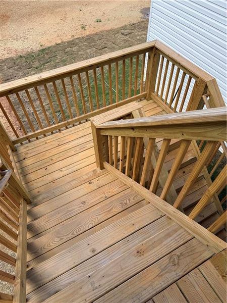 Exterior details and patio area of a home in , Calhoun (Image 3).