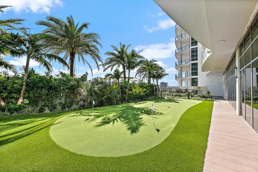6th Floor Golf Putting Green 6th Floor Golf Putting Green