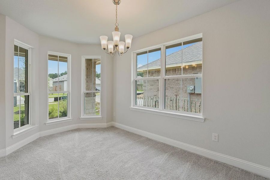 Spacious, unfurnished interior of a new home in Grand Oaks Reserve, Cleveland (Image 14).