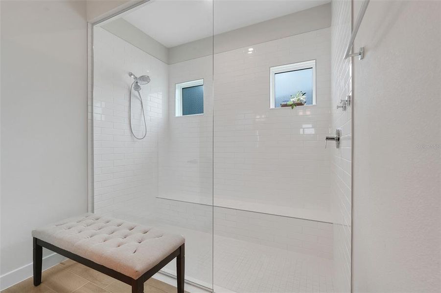 Furnished interior view inside a new home in , Clermont (Image 24).