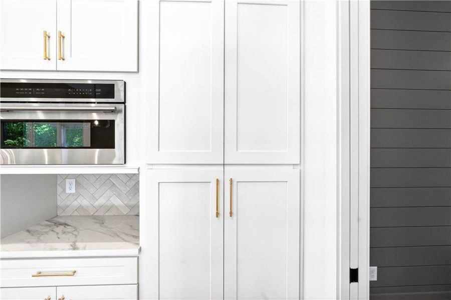 Close-up of interior finishes inside a home in , Ellijay (Image 21). Close-up of interior finishes inside a home in , Ellijay (Image 21).